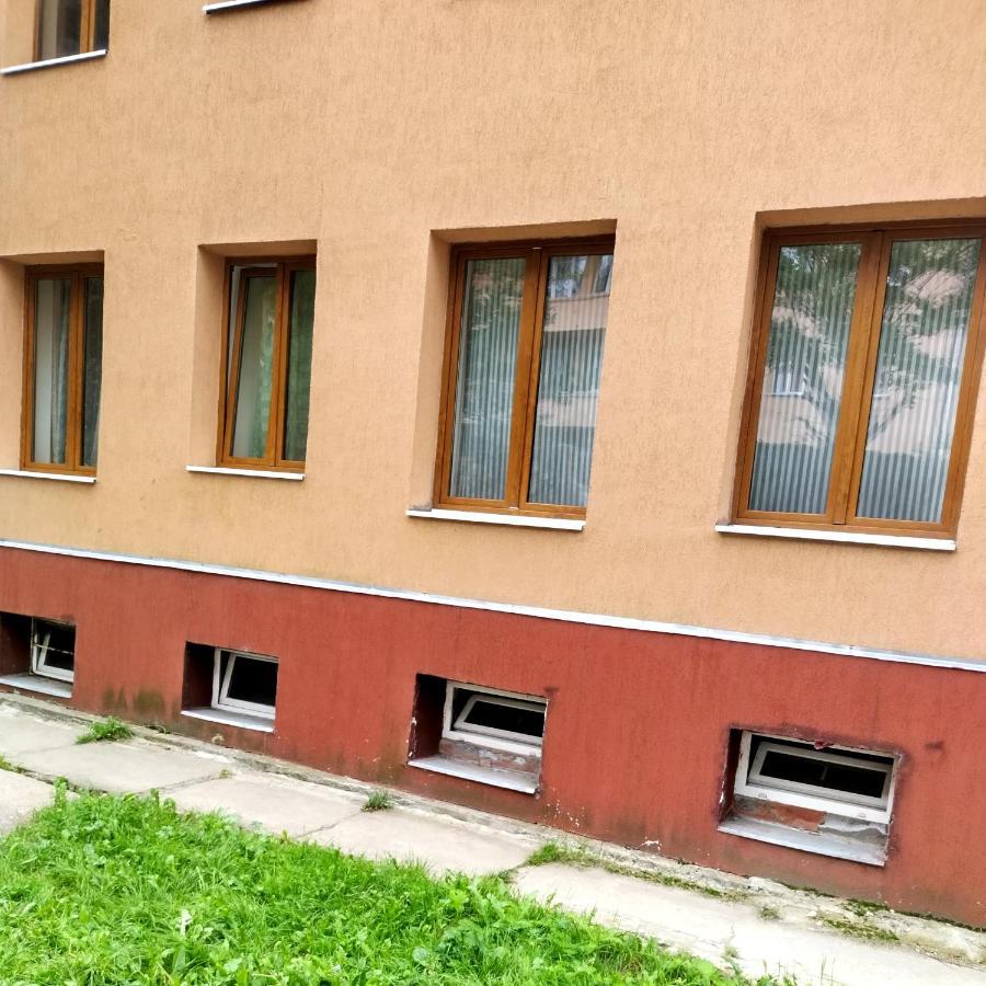 Apartament Camelia Petrosani Ngoại thất bức ảnh
